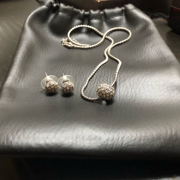 Silver and cubic zirconia necklace and earring set - Picture 2 of 4